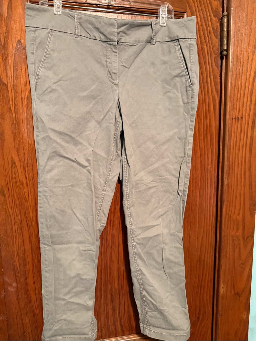 LOFT light green khaki Women's Capris